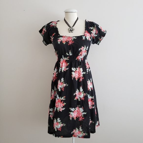Majora Dresses & Skirts - Retro Majora Black & Red Coral Short Sleeve Dress